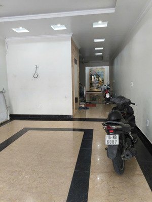 cho thuê tầng 1 nhà mặt đường nguyễn tất tố lê chân, hải phòng