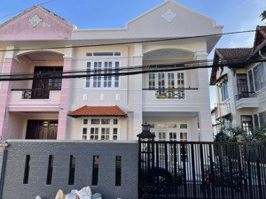 cho thuê mặt bằng 12a/2 đường triệu việt vương p4 đà lạt