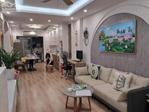 Bán nhà CHCC Trịnh Đình Cửu, Hoàng Mai, 2N 2Vs, 72m2, 5.7 tỷ(CGL)