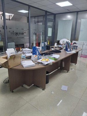 cho thuê sàn văn phòng 10*20m giá 26tr mặt tiền đường hoàng trọng mâu kđt him lam