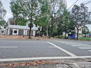 cần bán gấp lô góc kinh doanh trung tâm tp mới bình dương 242m full tc