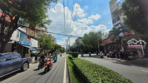 nhà dòng tiền mạnh 55 triệu/tháng - 2 năm tăng 10% - mặt tiền nguyễn cửu đàm - 8.4mx26m - 42 tỷ tl