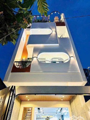 nhà đẹp nỡ hậu 5m - 4pn cạnh lote mart - đường số 52, tân phong, quận 7.