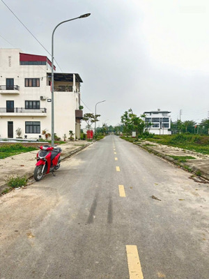 bán đất tại thị trấn ba hàng đồi, lạc thủy, hòa bình, giá tốt 700 triệu, 100m2