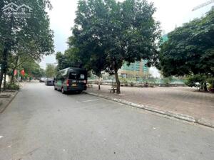 Bán đất phúc lợi, 40m2 đường to vỉa hè, ngay gần hồ