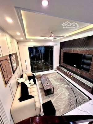 cực hiếm, bán nhà mặt ngõ thông võ chí công, cầu giấy, vài bước chân ra mặt phố 36m2, 5 tầng. 4pn