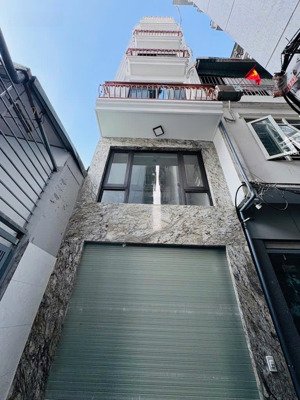 chỉ 9t1 cho 37m2 5 tầng - phố trạm - căn góc - thang máy - nhà mới đẹp keeng - nhanh tay kẻo lỡ!