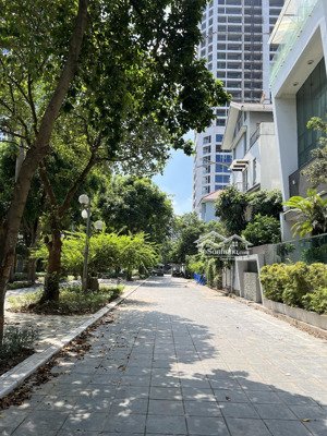 biệt thự vườn đào - cạnh lotte - mặt vườn hoa - 288m2 giá: 130 tỷ(450tr/m) sổ đỏ đẹp giao dịch ngay