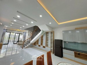 cho thuê nhà mới xây 4 phòng ngủ full nội thất kđt mỹ gia gói 2 giá 20 triệu /tháng