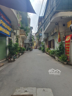 bán nhà lương thế vinh lô góc 3 thoáng, gara ô tô, nội thất cao cấp giá 12.9 tỷ