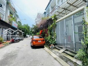 bán nhanh căn nhà siêu hiếm thuộc khu phân lô liền kề, phố mễ trì thượng, phù hợp ở làm công ty