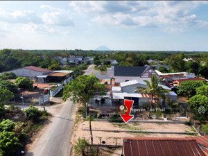 5x25 đường nhựa thông vào kcn. chủ ngộp. 450tr thương lượng