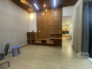 cho thuê nhà toà căn hộ m.trường chinh! thanh khê rộng rãi gồm 7 phòng ngủ, 8 wc, mỗi phòng có b