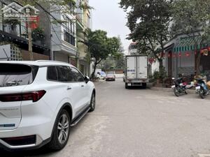 Cần bán 40m2 TĐC Phúc Lợi, khổ đẹp như tranh, sát hồ điều hòa và 6 tòa Chung cư Ruby