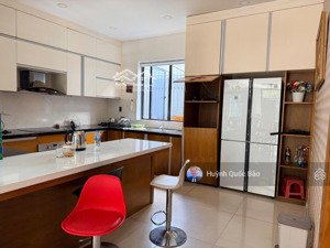 cho thuê biệt thự j5 lucasta khang điền hướng đông bắc, 4pn, dt 203.5m2, giá 35tr/tháng