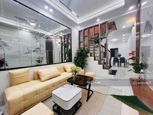 phố cổ 65m2 chả cá tầng 2+3+4 nhà đẹp sổ đỏ hoàn kiếm -3 ngủ 2vs gần mặt phố hàng mã full các tầng