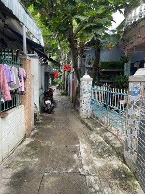 đất 2 mặt kiệt trần cao vân , tặng nhà cấp 4 . diện tích khủng .