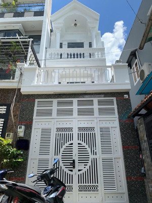 nhà shr 4m x 15m hxh - đúc 1 trệt 2 lầu ngay nguyễn ảnh thủ