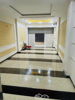 cho thuê liền kề 173 xuân thủy 130m x5t