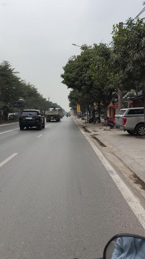 bán gấp nhà đất 31m2 ngõ 8 lê trọng tấn, ô tô tránh nhau, chỉ 6,45 tỷ.