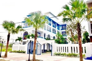 cho thuê tòa căn hộ 15 phòng nhìn ra sông hàn đà nẵng, rộng 600m2 địa chỉ 01 lê văn duyệt