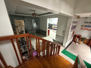 cho thuê mặt bằng / văn phòng 150m² đông anh