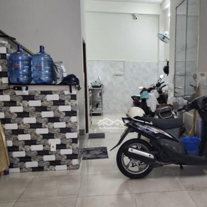 đầu tư nhà cho thuê thu nhập 150tr/năm, 4 tầng btct, 45m2, gần sân bay tsn