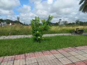 bán nhanh lô đất kđt mới hà tiên, xã pháo đài, kiên giang. dt 125m2, đất đẹp, giá 900 triệu