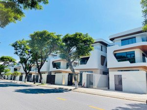 chính chủ bán căn góc 2 mặt tiền vị trí kinh doanh đắc địa khu downtown