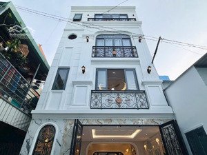 căn nhà bề ngang siêu khủng tân cổ điển quang trung giá: 6.980tỉ dt 5,5x10.6m trệt lửng 3 lầu