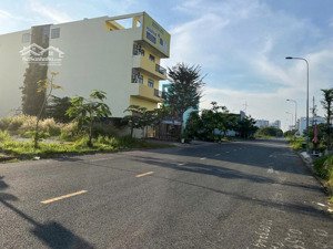 bán nhà mt nguyễn văn kỉnh p.thạnh mỹ lợi q2 dt:10x20m. cn: (200m2) ctxd hầm 5 tầng giá 39 tỷ