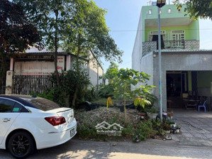 bán lô đất mặt tiền đường dl15 giáp góc nl17 gần chợ mỹ phước 3, dt 150m2 sổ riêng tiện kinh doanh.