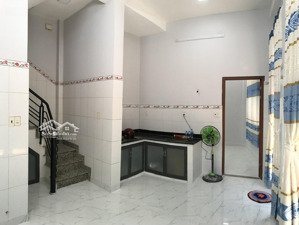 bán nhà riêng tại đường lê đại hành, phường 7, quận 11 , cách cổng chính bv chợ rẫy 300m