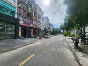 bán nhà ngay chợ cây gõ xe hơi quay đầu đường hậu giang dt 4,5x25 cn115 m2 giá 7,3 tỷ