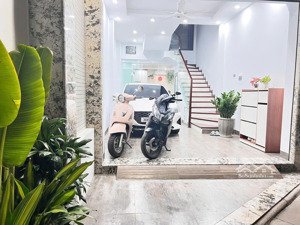 bán căn nhà dân xây 5 tầng đầy tâm huyết, gaza ô tô 7 chỗ, nội thất cao cấp. nhà ở có lộc