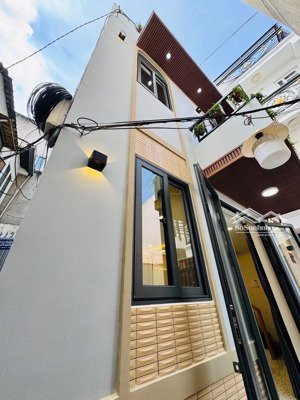 bán nhà bình thạnh, có phòng ngủ trệt, hẻm 3m thẳng 1 trục, ngang 4m, chỉ nhỉnh 6 tỷ