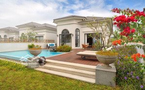 biệt thự phú quốc 3 ngủ hướng biển, dt 438m2, còn 1.5 năm cam kết, giá 12.8 tỷ