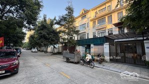 bán rẻ hơn căn đã giao dịch 1.4 tỉ. cần bán nhanh căn 144m2 geleximco, sổ đỏ sẵn. giá 23.8 tỉ