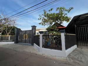 bán lô nhà vườn 600m ngang 20 dài 30 vuông đẹp