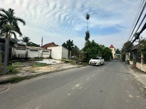 bán gấp lô đất vị trí cực đẹp, ngay sát vách phường phú lợi, tp. thủ dầu một 