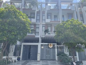 hot - nguyên căn nhà phố tại vạn phúc city dt 5x23m, 1 hầm 4 tầng, máy lạnh đầy đủ giá chỉ 30tr