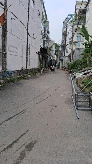 bán lô đất thổ cư 190m2, ngang khủng 12m, ngay đường 17 ql13, đường xe tải 1 trục, 8 tỷ 7