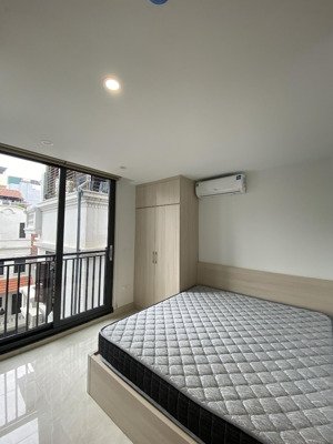 cho thuê studio 30m2 7tr5 siêu vip - 300m ra lotte liễu giai, ô tô đỗ cửa, full đồ cao cấp, ở ngay!