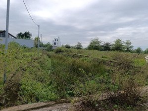 chủ cần tiền bán lô biệt thự sentosa giá 4tỷ. ngang 10m2, giá rẻ nhất dự án. mặt sau view kênh.