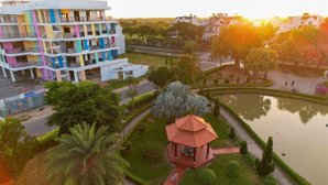 bán lô đất đối diện công viên tại kđt năm sao 132m2 giá 3ty5 thương lượng. lh: ngân