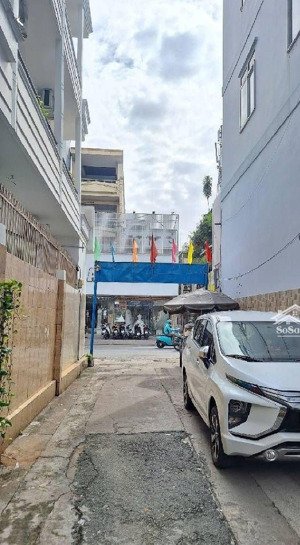 bán nhà ngay trungtâmáo cưới hồ văn huê, nguyễn kiệm, phan đăng lưu, đào duy anh 2 tầng giá 7.5 tỷ