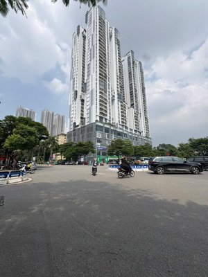 giảm 3 tỷ lô góc văn quán - cho thuê - kd văn phòng - nhà đẹp - 3 thoáng - 132m2