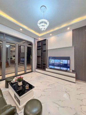 chính chủ bán nhà ngô gia tự - long biên - 80m² - lô góc - view vườn hoa - nhỉnh 12 tỷ