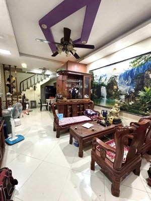 mê ly! quan hoa, ba gác tránh. 20m ra phố, ngõ thông các ngả, giếng trời thoáng sáng, nội thất xịn