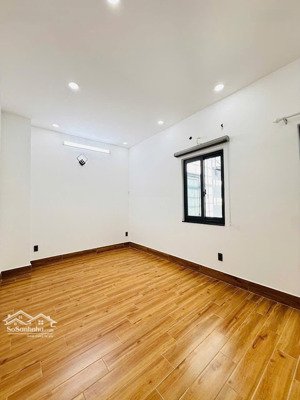 căn nhà tâm điểm metro số 2 cmt8, p10, q3.giá 3 tỷ6 .dt 73m2, đang cho thuê làm văn phòng 22 tr/th